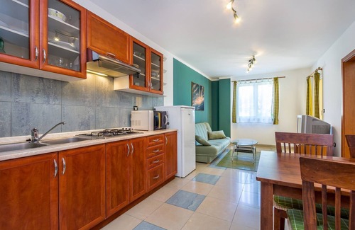Valtura Apartment | Apartment with large pool, volleyball court, table tennis and table football