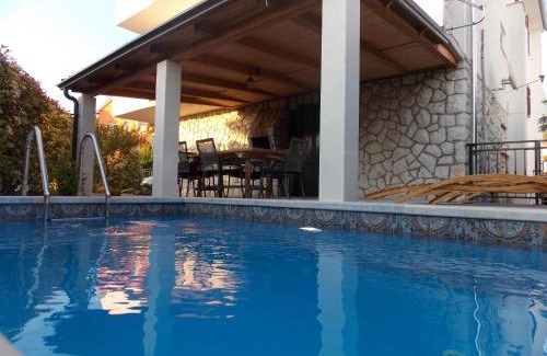 Njivice Apartment | Apartment with private pool