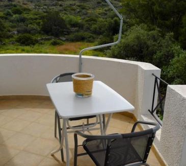 Kontos Apartment | Apartment with sea view and balcony 60m from beach
