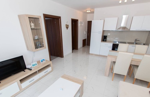 Ratac Villa | Apartment with shared pool MAMATO-A1