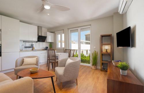 San Julian Apartment | Apartment with views -Santa Isabel Square- 2Bd1Bth