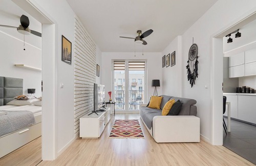 Psie Pole Apartment | Apartment Zakladowa by Renters