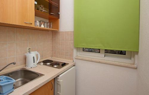 Drasnice Apartment | Apartments Adrion