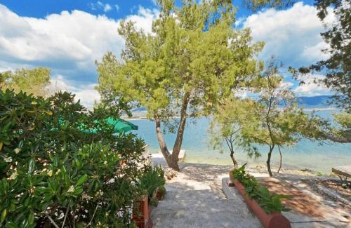 Arbanija Apartment | Apartments Aurelija- 20m from beach