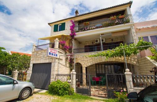 Sucuraj Apartment | Apartments Bartul