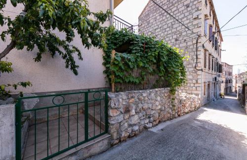 Komiza Apartment | Apartments Bepo