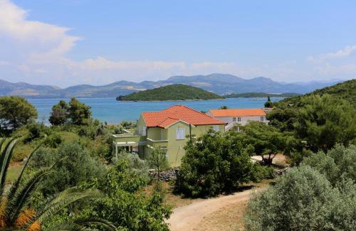 Drace Apartment | Apartments by the sea Drace, Peljesac - 10211
