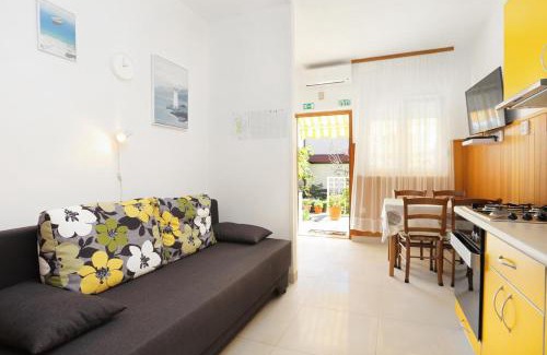 Seget Vranjica Apartment | Apartments by the sea Seget Vranjica, Trogir - 18487