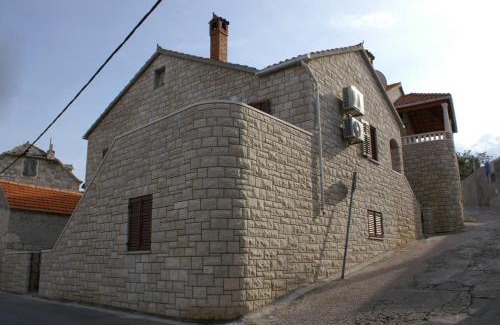 Postira Apartment | Apartments by the sea Postira, Brac - 2898