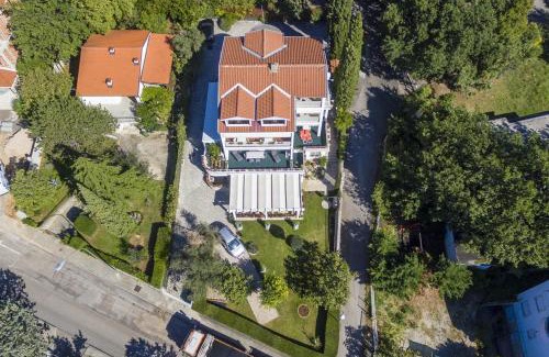 Selce Apartment | Apartments by the sea Selce, Crikvenica - 4802