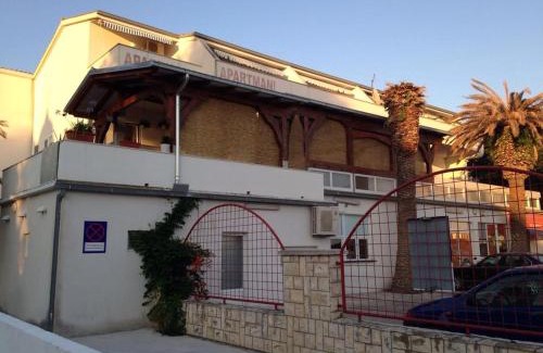 Jesenice Apartment | Apartments by the sea Sumpetar, Omis - 2808