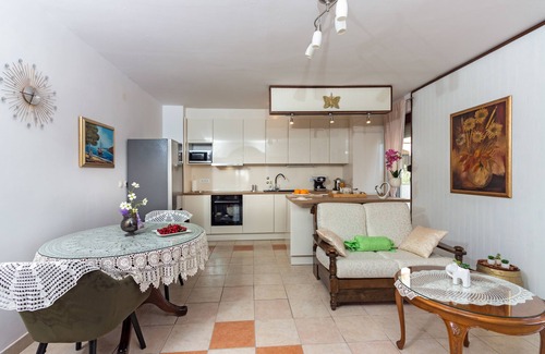 Znjan Apartment | Apartments Cordis