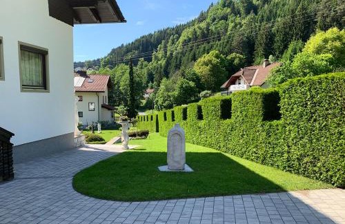 Gummern Apartment | Apartments Fiore am Naturschwimmbad!