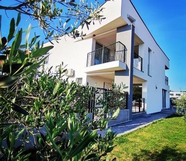 Zambratija House | Apartments La Mar Zambratija