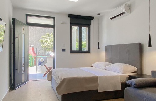 Baska Voda Apartment | APARTMENTS LORY 2, CENTRUM,BRAND NEW,Wi-Fi,100m from BEACH