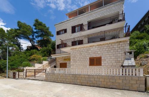 Brna Apartment | Apartments Marija, (13469), Brna, hr