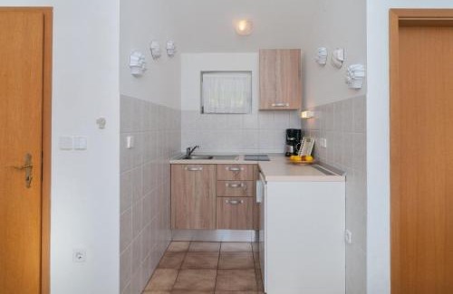 Pucisca Apartment | Apartments Mira