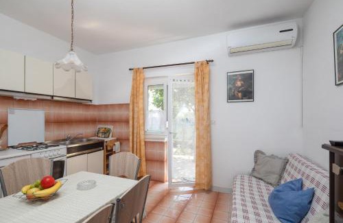 Stobrec Apartment | Apartments near beach Babic