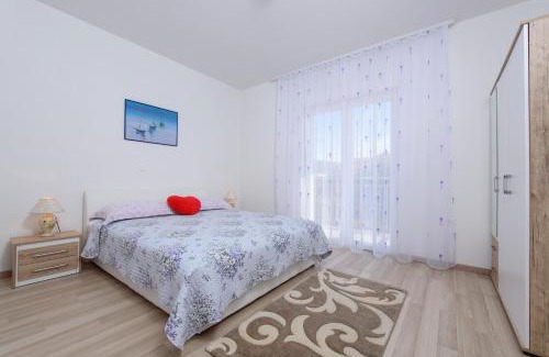 Kastel Stafilic Apartment | Apartments & Rooms Seaside
