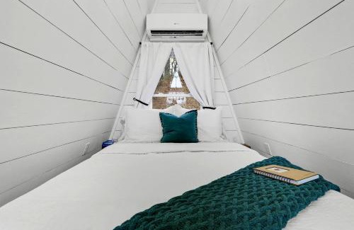 Cashes Valley Ski Chalet | Apex Treehouse in Blue Ridge, GA
