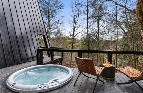 Cashes Valley Ski Chalet | Apex Treehouse in Blue Ridge, GA