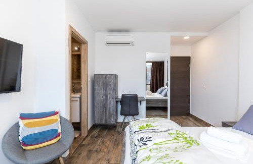 Split House | Apinelo Tower Rooms