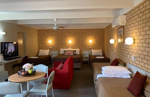 Parkes Hotel | Apollo Motel Parkes