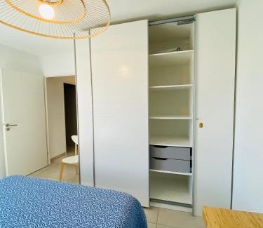 Vias Apartment | Appart 4 pers climatisé parking piscine proche des plages ménage inclus - V0816