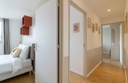 Gambetta Apartment | Appart 9pers#5Bedrooms#La Défense#Balcony