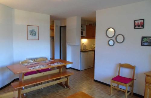 Valfrejus Apartment | Appart cosy 4 pers à Valfréjus, animaux admis, parking - FR-1-561-19