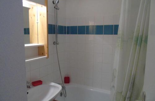 Valfrejus Apartment | Appart cosy 4 pers à Valfréjus, animaux admis, parking - FR-1-561-19