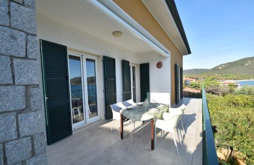 Marina di Campo Apartment | Appartamenti Montecristo - Fronte mare in posizione unica