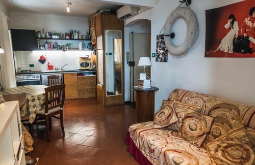 Sturla Apartment | Appartamento a 10 metri dal mare (con posto auto)
