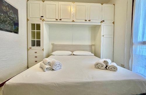 Porto Pozzo Apartment | Appartamento A un passo dal mare