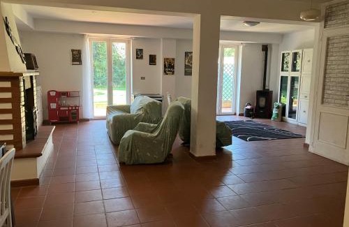 Zona XXVI Castel di Decima Apartment | Appartamento con giardino a Selcetta vicino Campus Biomedico
