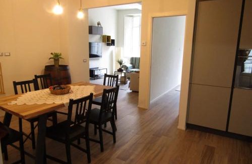 Camaiore Apartment | Appartamento in centro storico.