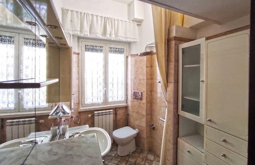 Quartiere XXXIV Lido di Ostia Levante Apartment | Appartamento in Via Calvi