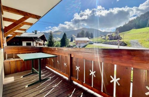 Notre-Dame-de-Bellecombe Apartment | Appartement charme pieds des pistes avec terrasse et WIFI inclus - FR-1-505-197