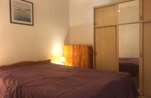 Amelie-les-Bains-Palalda Apartment | Appartement T2 avec Balcon à 250m des Thermes - Tout Confort, Près des Commodités - FR-1-659-73