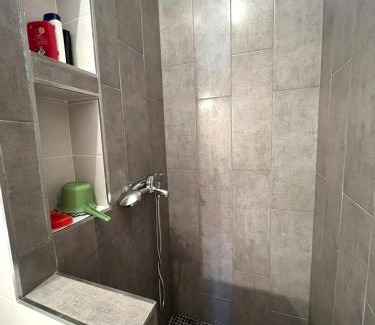Hjar Ennhal Apartment | Appartement à 2 pas de la mer avec balcon privé