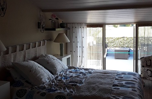Manduel Apartment | Appartement à 5minutes de la Gare Nîmes TGV Pont du Gard