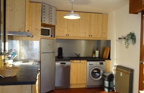 Les Gets Apartment | Appartement 2P lumineux pour 4 pers, balcon sud, à 350m des commerces et télécabines, parking inclus - FR-1-802-2