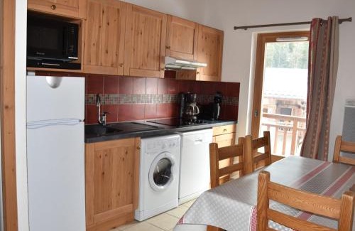 Pralognan-la-Vanoise Apartment | Appartement 3 pièces au dernier étage, 2 balcons, proche téléphérique et espace aqualudique - FR-1-464-87