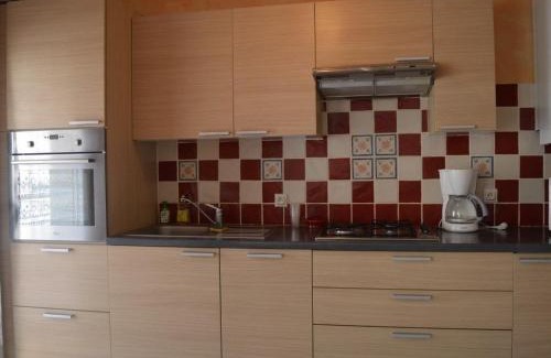 Saint-Cyprien Plage Apartment | Appartement 3 pièces climatisé avec 2 terrasses, parking, proche plage et port – 5 couchages - FR-1-225D-104