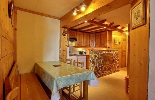 Plagne Centre Apartment | Appartement 4 pers au pied des pistes, accès direct commerces, La Plagne - FR-1-455-122