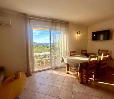 Corbara Apartment | Appartement 4 personnes - vue mer