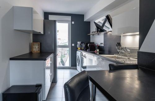 Moulin a Vent Apartment | Appartement bien équipé avec parking, Lyon 8