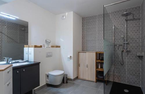 Moulin a Vent Apartment | Appartement bien équipé avec parking, Lyon 8