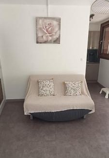 Greoux-les-Bains Apartment | Appartement climatisé Parc Paradis 150 m des thermes