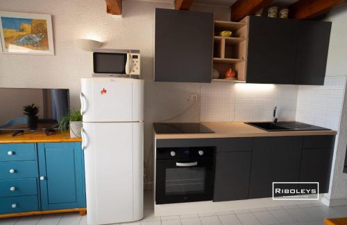 Vias Apartment | Appartement climatisé à 100m de la plage